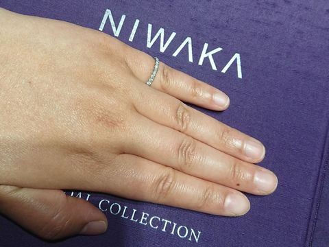 【俄(にわか)の口コミ】 普段使いできるエタニティリングであるにも関わらず、特別感がすごくあり…