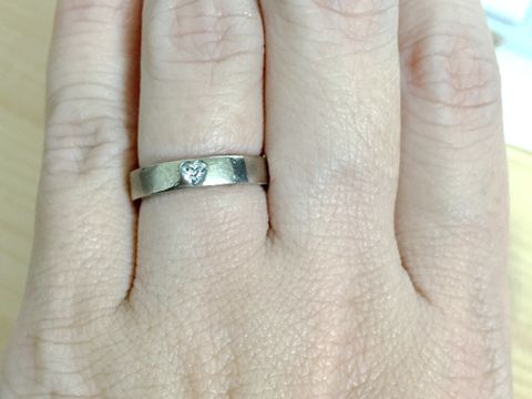 【AHKAH(アーカー)の口コミ】 とにかくデザイン重視で、ハート型のダイヤモンドが埋め込んであるものを…