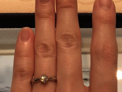 【ヴァンドーム青山(VENDOME AOYAMA)の口コミ】 リングの部分が2.5ミリほどかもう少しあるくらいの太さで存在感のあるデザ…