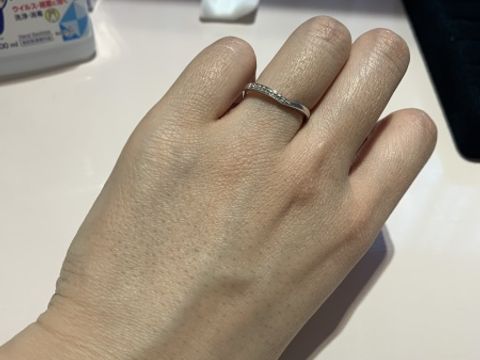 【TRECENTI(トレセンテ)の口コミ】 キュートなデザインで、でもファッションリング感が出すぎず素敵でした。V…