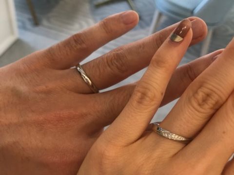 【ヴァンドーム青山(VENDOME AOYAMA)の口コミ】 おすすめのポイントはリングの幅の良さと石の多さです。
幅が太いので歳を…
