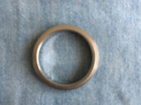 【ティファニー(Tiffany & Co.)の口コミ】 シンプルな形で毎日着けたかった私たちにはぴったりのリングでした。
ティ…