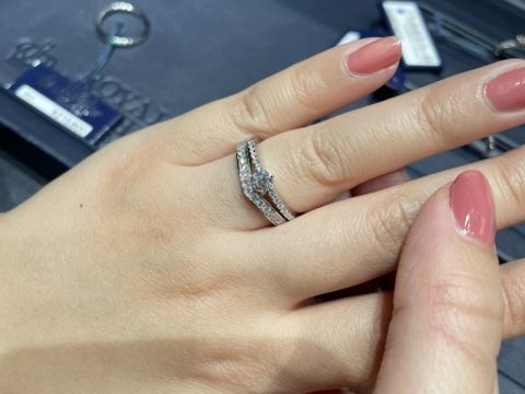 【ROYAL ASSCHER(ロイヤル・アッシャー)の口コミ】 デザインは外資と日本を掛け合わせたようなシンプルで定番なものが多いで…