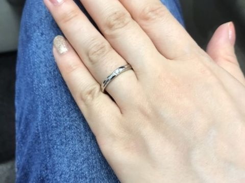 【4℃ BRIDAL(ヨンドシーブライダル)の口コミ】 シンプルなものを探しており、その2、3個出していただきました。写真はそ…