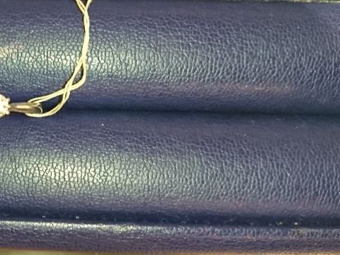 【銀座ダイヤモンドシライシの口コミ】 ダイヤモンドがすごくきれいに見えるデザインで、指輪の腕部分が華奢にな…