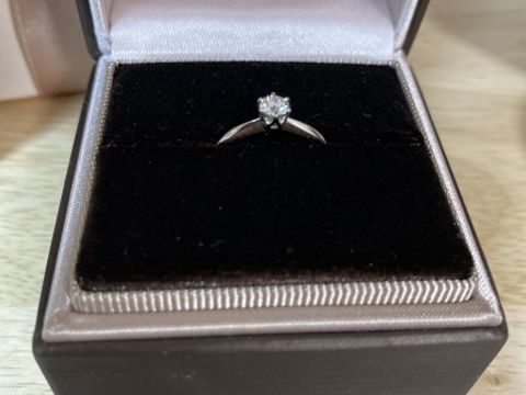 【アイプリモ(I-PRIMO)の口コミ】 ダイヤモンドの輝きや種類等細かく説明して頂き、予算と相談しながら納得…