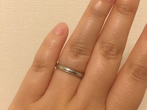 【et TOUJOURS(トゥージュール)の口コミ】 シンプルで付けていて違和感の無く、どんな服装にも合うところが決め手に…