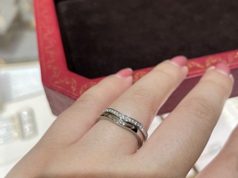 【カルティエ(Cartier)の口コミ】 カルティエのアイコニックでありながらブランドロゴなどは主張しないデザ…