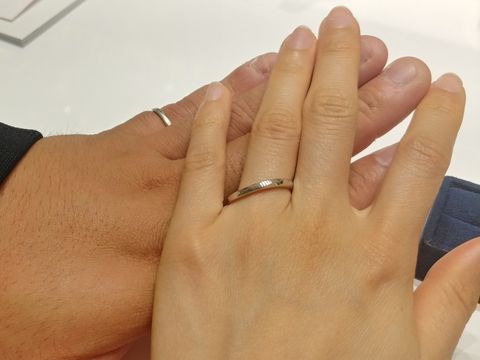 【4℃ BRIDAL(ヨンドシーブライダル)の口コミ】 ねじれのあるウエーブラインがキレイです。
歳をとっても着け続けたい場合…