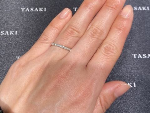 【TASAKI(タサキ)の口コミ】 ハーフエタニティーを探していてこちらがとても幅も輝きも、
またひっかか…
