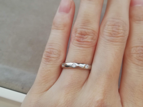 【ヴァン クリーフ＆アーペル(Van Cleef & Arpels)の口コミ】 ヴァンクリーフアーペルのプラチナのマリッジリングです。ダイヤが3つ埋め…