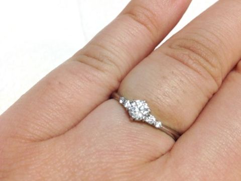 【ジュエリーソネットの口コミ】 シンプルながら華やかさのあるデザインと普段使いでも可愛く使えるところ…