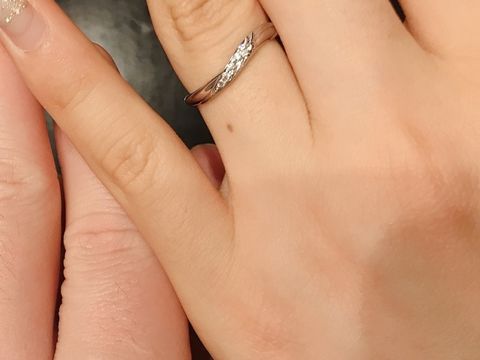 【ケイウノ ブライダル(K.UNO BRIDAL)の口コミ】 デザインはディズニーのファンタジアをモチーフにした結婚指輪になってお…