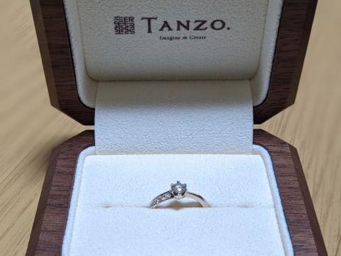 【TANZO.(鍛造指輪)の口コミ】 二人で店頭に赴き、どんなデザインができるかという初歩的なところから相…