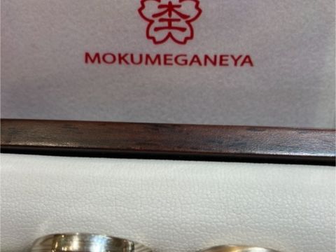 【杢目金屋(もくめがねや)の口コミ】 木目調のデザインが特徴的な指輪です。他にはないオリジナリティ、温かみ…