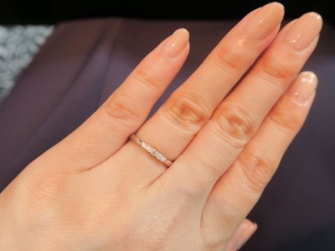 【エクセルコダイヤモンド(EXELCO DIAMOND)の口コミ】 とにかく１番初めの方で試着し、別ブランドも含めものすごくたくさん見ま…