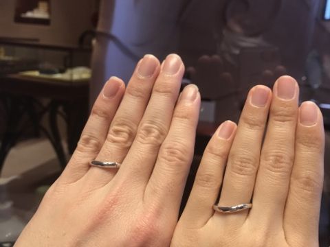 【ケイウノ ブライダル(K.UNO BRIDAL)の口コミ】 気になっていた二つのデザインを見せてもらいました。金糸を自分たちで結…