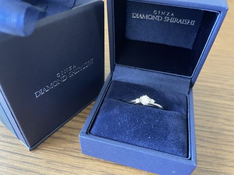 【銀座ダイヤモンドシライシの口コミ】 旦那がプロポーズ時にプロポーズリングを用意してくれていて、その指輪を…