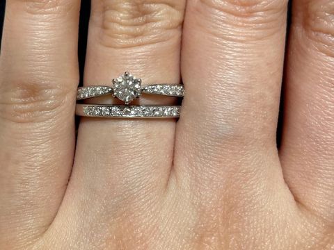 【TRECENTI(トレセンテ)の口コミ】 デザインはシンプルでした。エタニティも幅が2種類あり、エタニティについ…