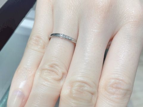 【アイプリモ(I-PRIMO)の口コミ】 日本ブランドらしい、華奢で繊細なデザインでした。結婚指輪にはダイヤも…