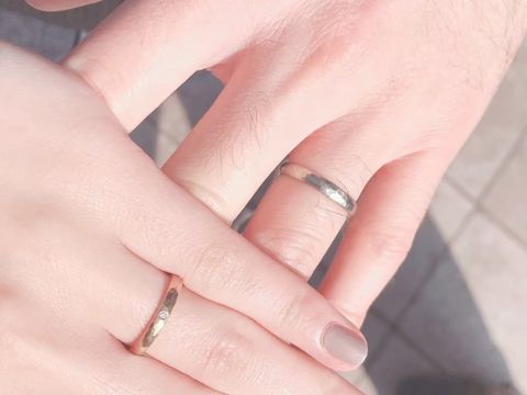 【YUKA HOJO(ユカホウジョウ)の口コミ】 デザインが決め手でした。ハンドメイドの槌目が柔らかく、温かいデザイン…