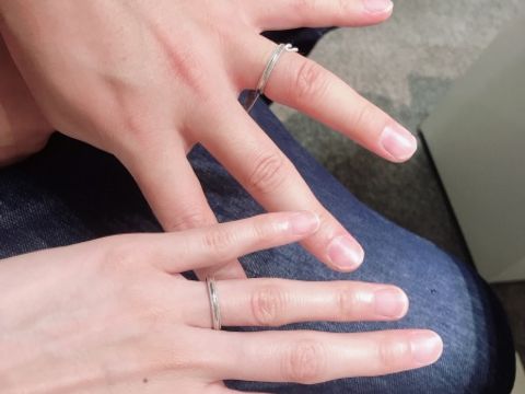 【4℃ BRIDAL(ヨンドシーブライダル)の口コミ】 姉が4℃で購入しており、素敵な指輪だなと思ったのがきっかけです。決めて…