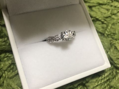 【宝寿堂(ほうじゅどう)の口コミ】 なんといってもカラット重視の品質優先でした。百貨店などのハイブランド…