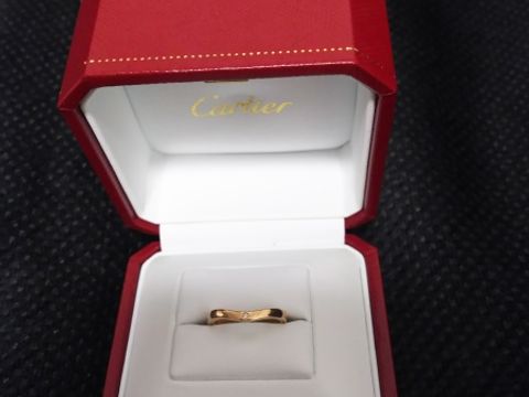 【カルティエ(Cartier)の口コミ】 婚約指輪にバレリーナのエンゲージメントリングに決めたため、一緒にバレ…