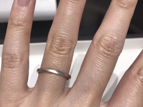 【アイプリモ(I-PRIMO)の口コミ】 少し細めのシンプルでストレートタイプですが、全体のデザインがウェーブ…