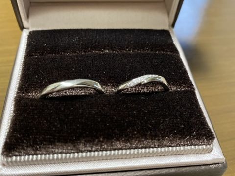 【アイプリモ(I-PRIMO)の口コミ】 婚約指輪と重ね付けしたかったので、同じ形でフィットするものにしました…