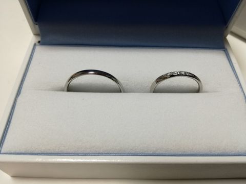 【GALA JEWELRY(ガラジュエリー)の口コミ】 指が細く見えるようにウェーブ型にしようと思ったが、ダイヤがウェーブ状…