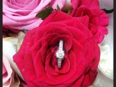 【エクセルコダイヤモンド(EXELCO DIAMOND)の口コミ】 今の主人がサプライズで用意してくれたエンゲージリングが「サンドリヨン…