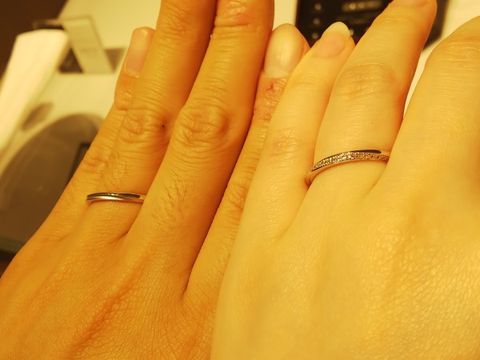 【銀座ダイヤモンドシライシの口コミ】 商品名のように、ブーケにみたてたダイヤがリングに巻き付いているような…