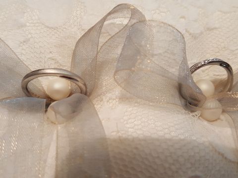 【エクセルコダイヤモンド(EXELCO DIAMOND)の口コミ】 婚約指輪と結婚指輪が重ねてつけれる指輪を探してました。
肌身離さずつけ…