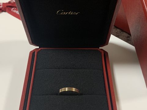 【カルティエ(Cartier)の口コミ】 イエローゴールドの指輪には憧れていたが、周りの人はだいたいプラチナだ…