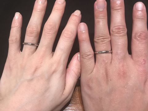 【ティファニー(Tiffany & Co.)の口コミ】 シンプルなストレートリングをお探しの方におすすめします。ダイヤがある…