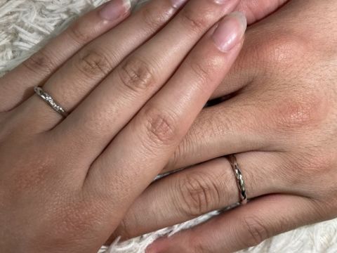 【銀座ダイヤモンドシライシの口コミ】 ウェーブやねじねじの指輪を探していていくつか見た中でこちらがビビッと…