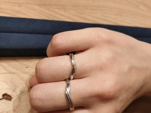 【BIJOUPIKO(ビジュピコ)の口コミ】 ゴールドとシルバーの組み合わせのものはあまり見た事が無かったので、と…