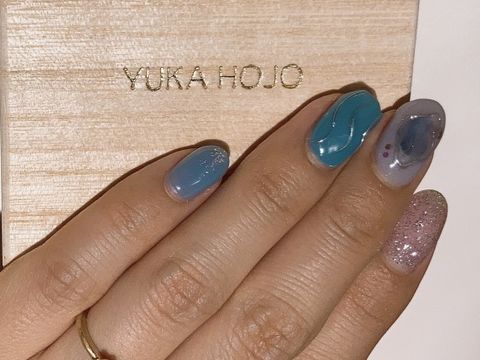 【YUKA HOJO(ユカホウジョウ)の口コミ】 デザインは柔らかく自然なイメージ、素材は肌に合うイエローゴールドで探…