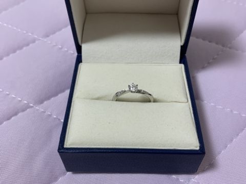 【GALA JEWELRY(ガラジュエリー)の口コミ】 婚約指輪を購入するかどうかは、店に行くまで迷ってました。でもダイヤモ…