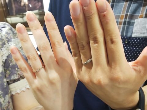 【Disney PRINCESS Rapunzel(ディズニープリンセスラプンツェル)の口コミ】 ラプンツェルコラボのリングです。V字で三つ編みのようなねじりがあるデザ…