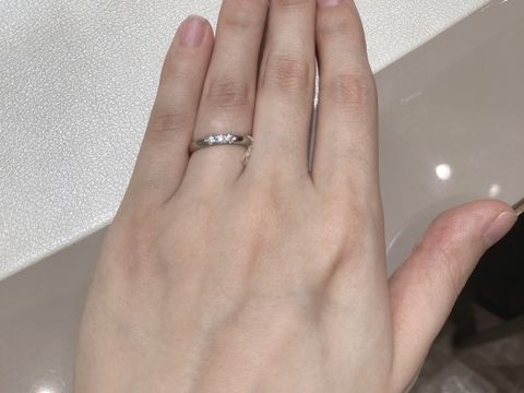 【MIKIMOTO(ミキモト)の口コミ】 ダイヤが3石入っていて、主張しすぎずキラキラしていて可愛かったです！
…