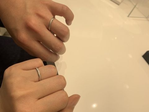 【4℃ BRIDAL(ヨンドシーブライダル)の口コミ】 とにかくキラキラしていて、可愛い！
細かいダイヤが上品でした♪
ディアレ…