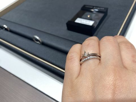 【エクセルコダイヤモンド(EXELCO DIAMOND)の口コミ】 デザインは好きな物を聞かれ言うと、気に入りそうなデザインを出していた…