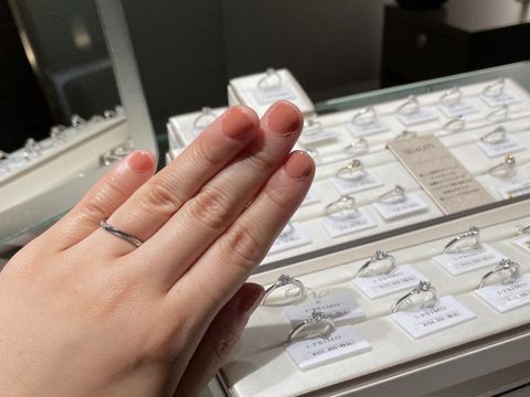 【アイプリモ(I-PRIMO)の口コミ】 最高級品プラチナで片方の指輪では完成しないようにデザインされているデ…