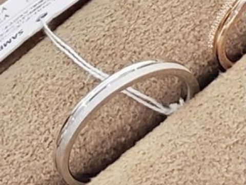 【Disney PRINCESS Rapunzel(ディズニープリンセスラプンツェル)の口コミ】 デザインはキラキラが2種類から選べて、こちらは控えめの細かいラメタイプ…