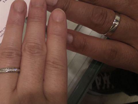 【CHARMY(チャーミー)の口コミ】 ストレートでシンプルなものを探していました。
斜めにラインが入っている…