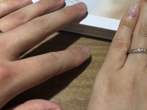 【Something Blue(サムシングブルー)の口コミ】 たくさん指輪を付けてみた中でも、つけ心地がかなり良かったことが印象深…