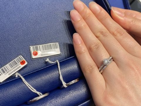 【銀座ダイヤモンドシライシの口コミ】 華やかにダイヤモンドがあしらわれているため、とっても高級感があり気品…