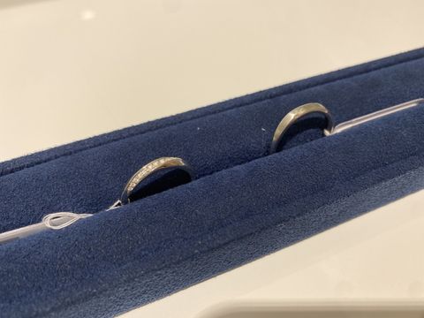 【4℃ BRIDAL(ヨンドシーブライダル)の口コミ】 プラチナ95%の、ダイヤをとめる爪が少ない分、ダイヤが多く入るし輝き方も…